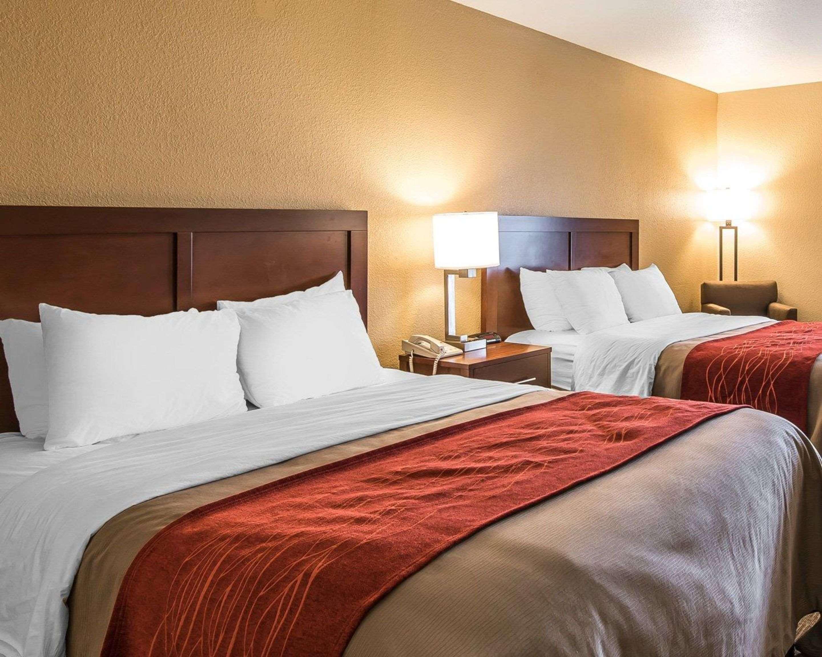 Quality Inn & Suites Bethany Exteriör bild