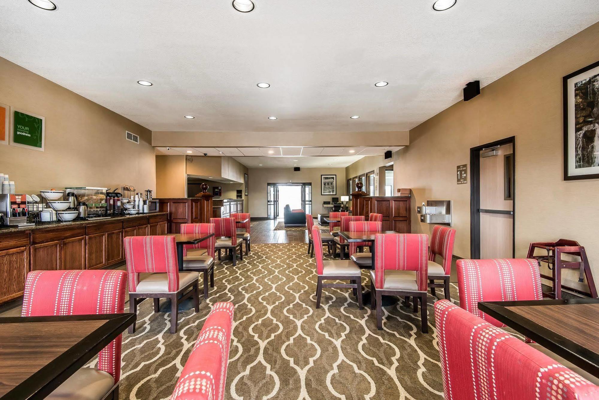 Quality Inn & Suites Bethany Exteriör bild