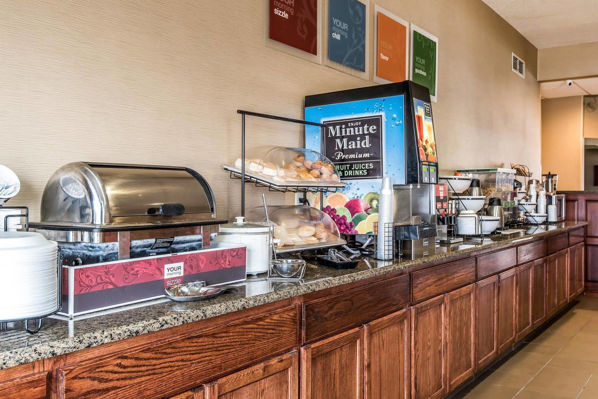 Quality Inn & Suites Bethany Exteriör bild